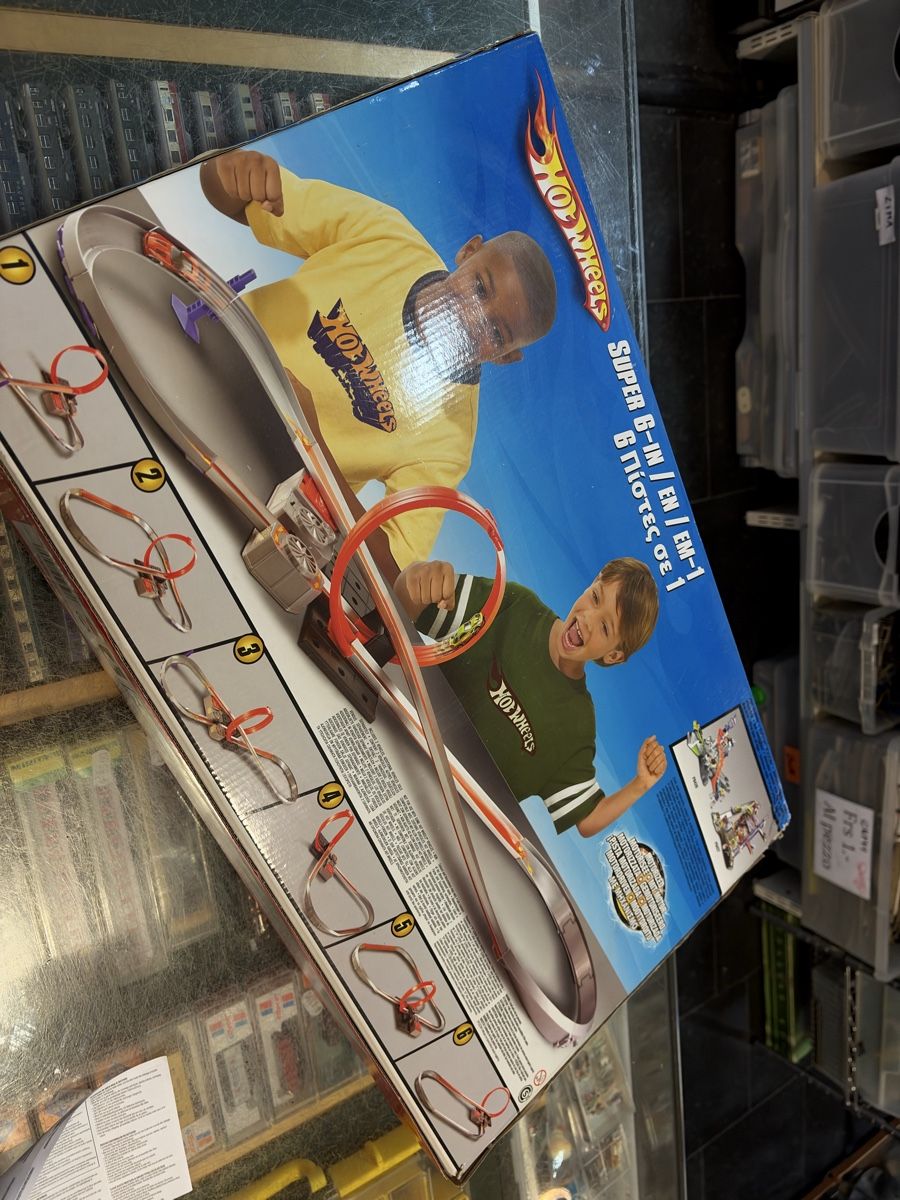 Hot Wheels Modellini d'auto: Hot Wheels Super 6-in-1 – Usato da Chiasso venduto da Carrara-Modellismo 2