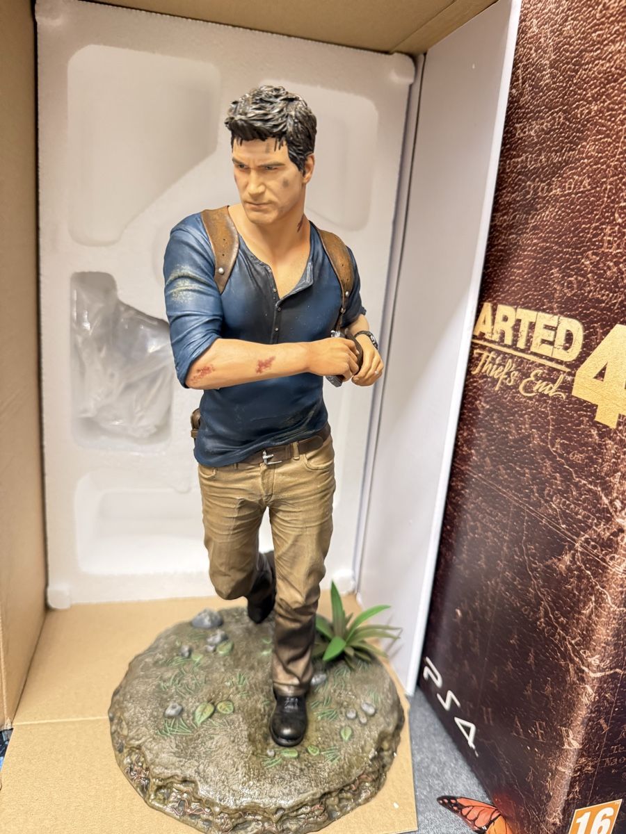Giochi: Uncharted 4: A Thief's End - Collector's Edition – Nuovo (secondo la descrizione) da Luzern venduto da Mytigger 2