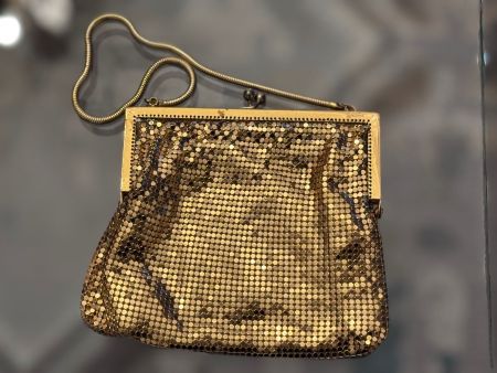 Minaudière / Pochette soirée vintage en mesh métallique doré