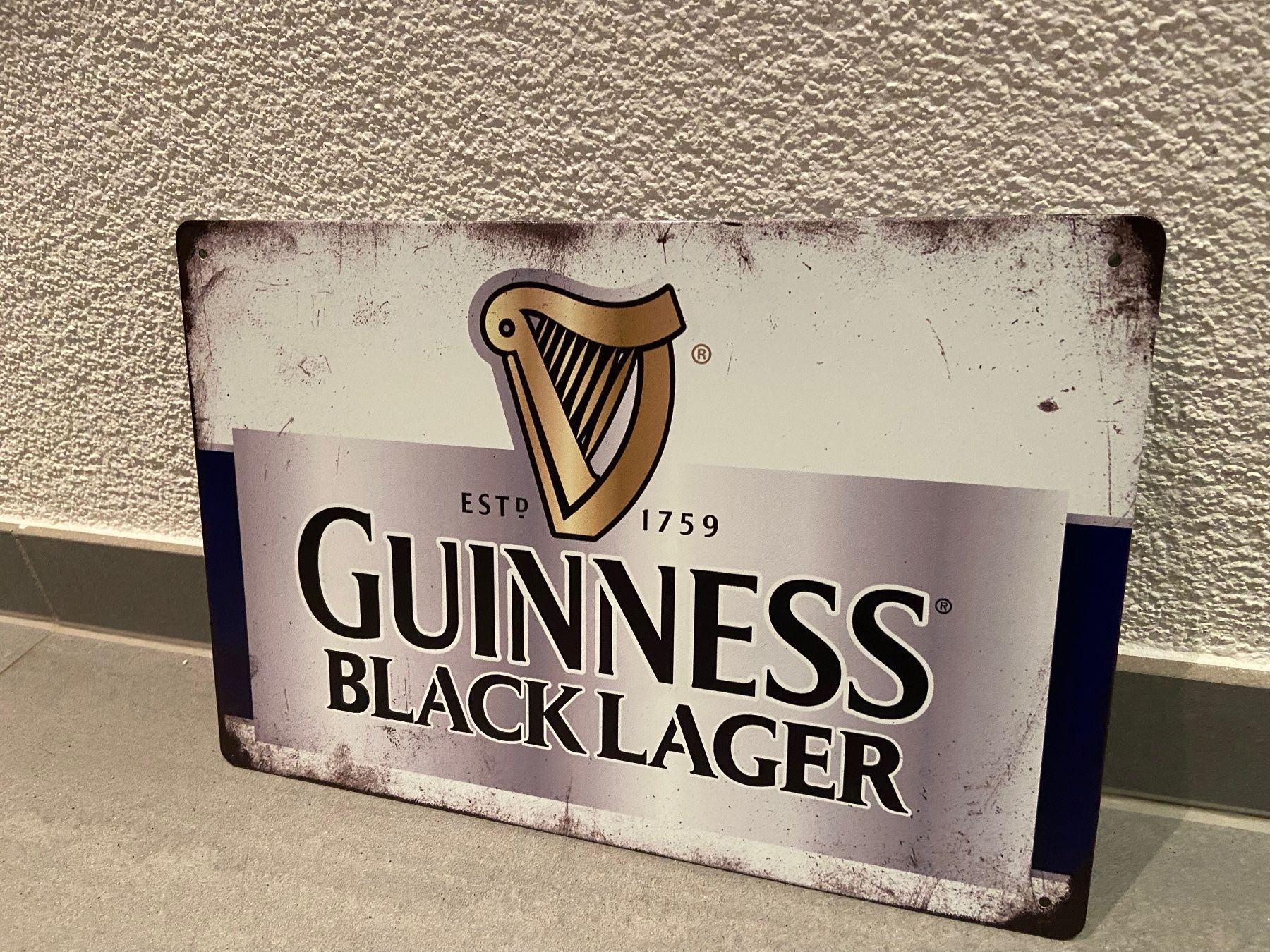 Schilder: GUINNESS BLACK LAGER / 1 StÜCK / NEU – Neu und originalverpackt aus Seon von Aaargauer01 2