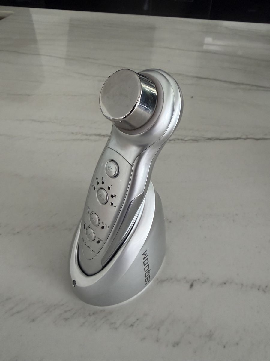 Cura del viso: SQOOM med Kosmetik Gerät, neu – Nuovo (secondo la descrizione) da Safenwil venduto da Corahund 1