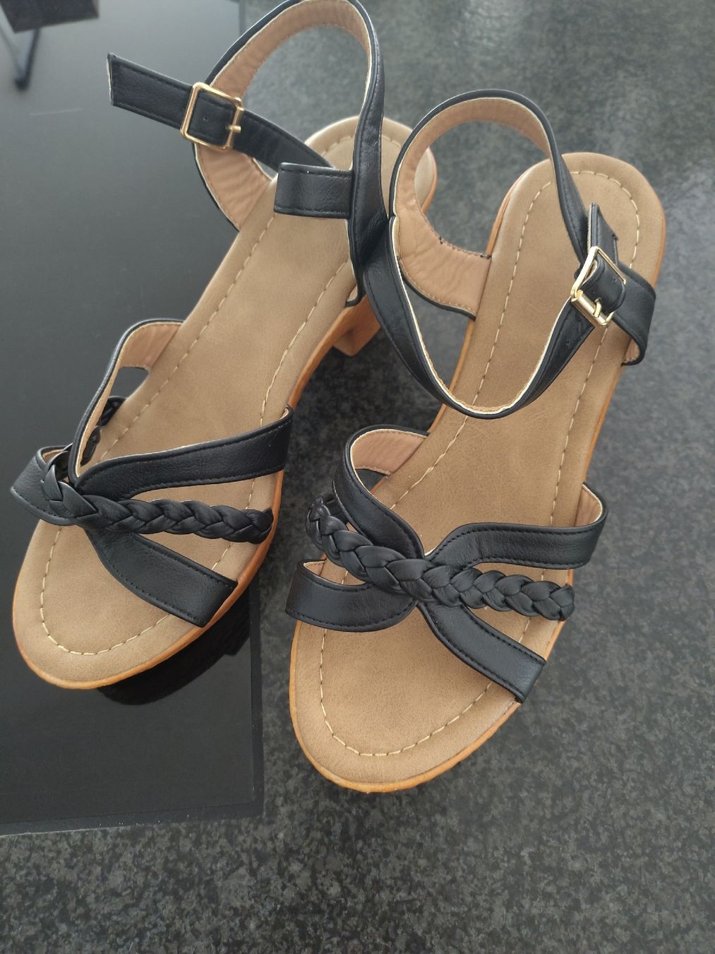Scarpe da donna: Schuhe mit Absatz, Grösse 40 – Nuovo (secondo la descrizione) da Lyss venduto da nousser_tobi