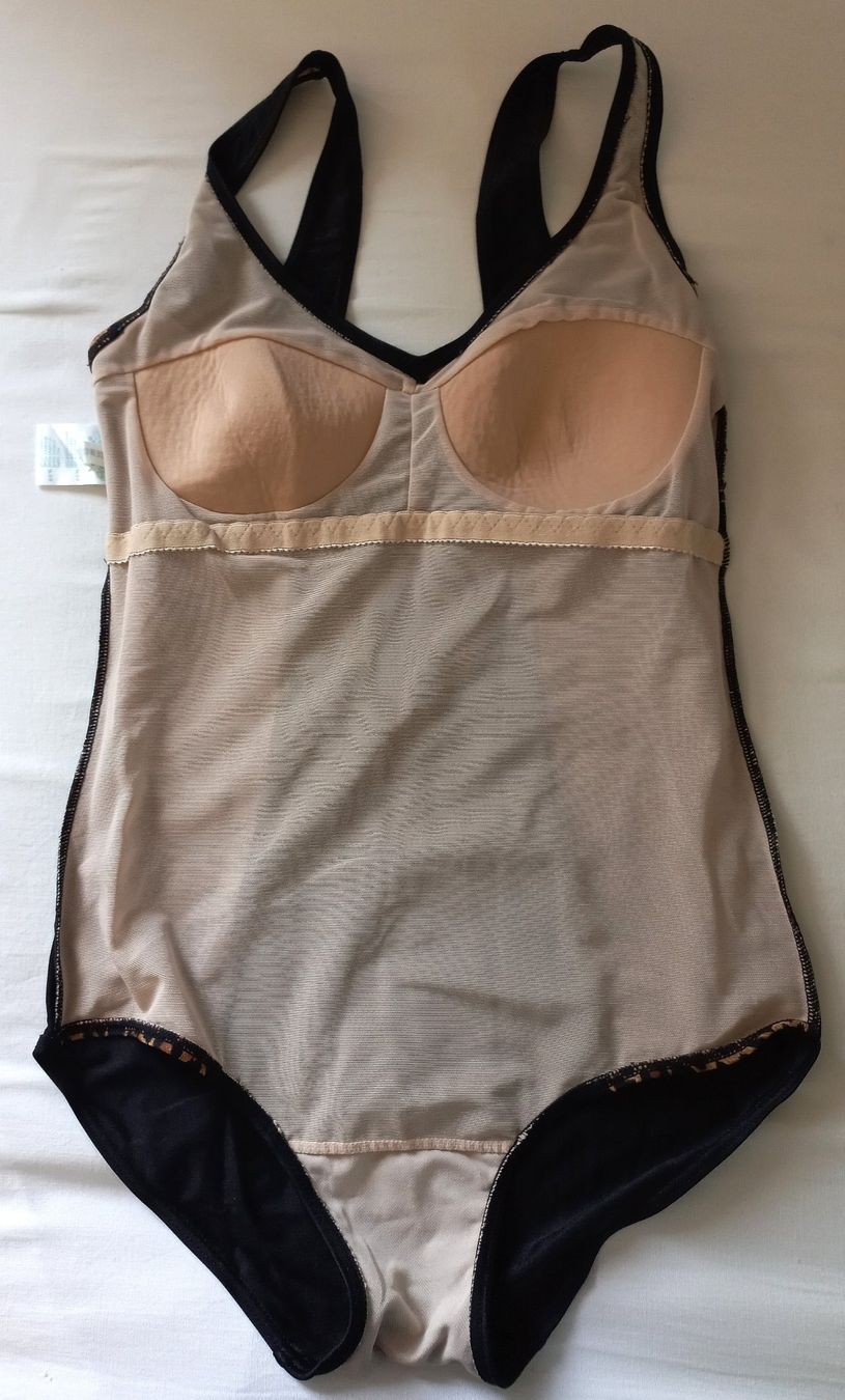 Costumi da bagno & Bikini: Badeanzug Damen Leo Print Schwarz Grösse 40 – Usato da Wettingen venduto da tonia3 2