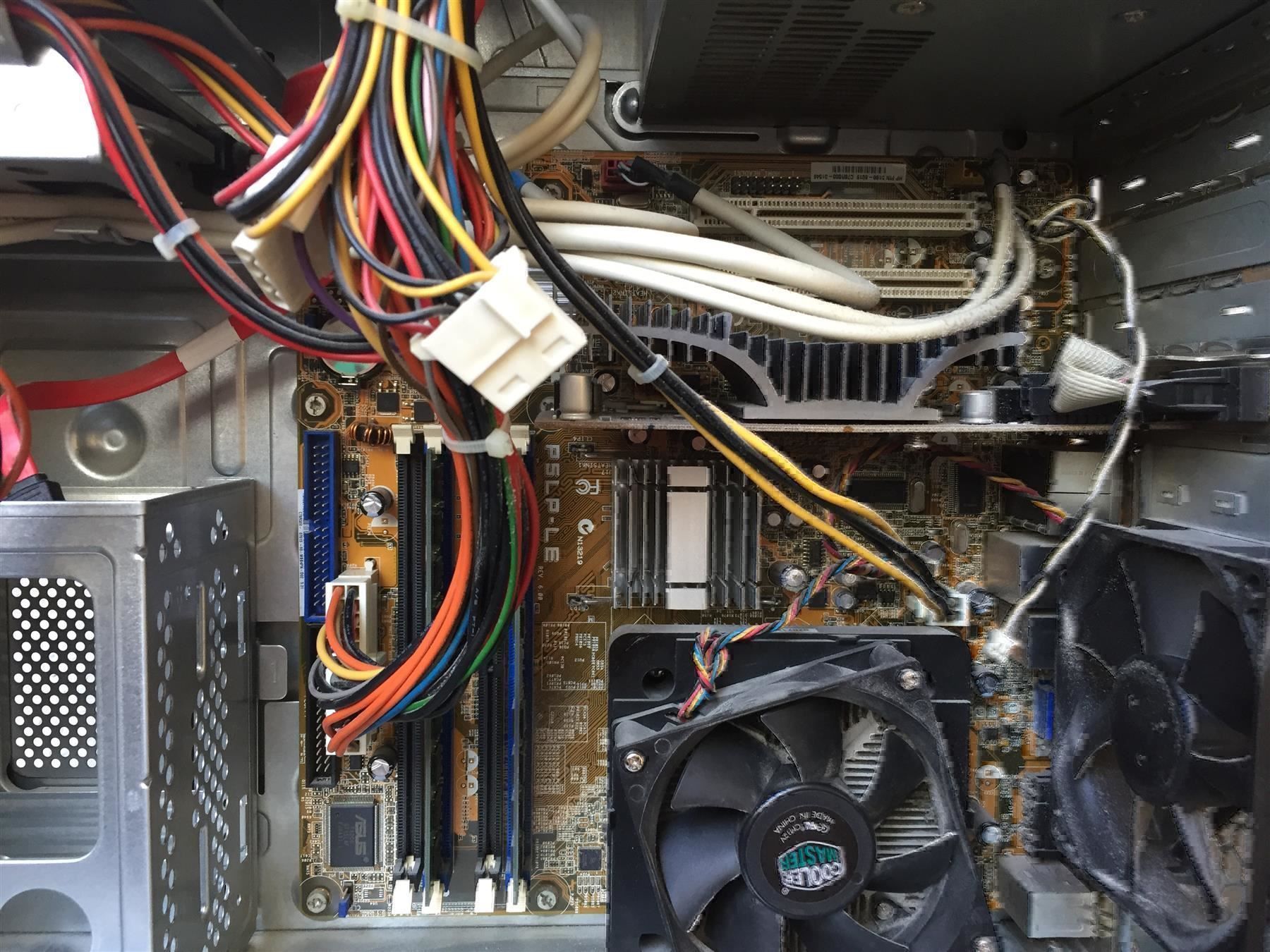 Hewlett Packard Custodie: PC-Gehäuse HP-Pavillon – Difettoso da Cormagens venduto da grizli13 5