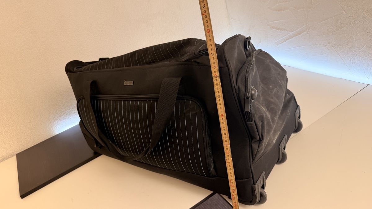 Borse: Reisetasche Pack Easy Switzerland schwarz gestreift – Usato da Rotkreuz venduto da perlengott 3