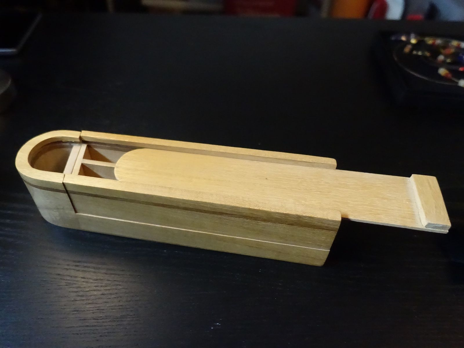 Contenitori & Simili: Bleistiftdose / Dose / Box aus Holz mit speziellen Fächern – Nuovo (secondo la descrizione) da Russikon venduto da Eulenfeder 2