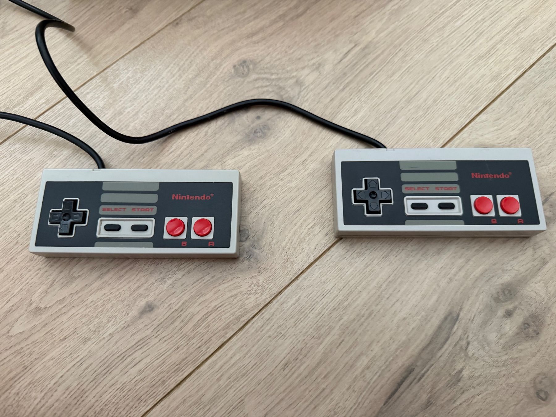 Nintendo Console: Nintendo entertainment system (NES) – Usato da Thörishaus venduto da Swaxx 3
