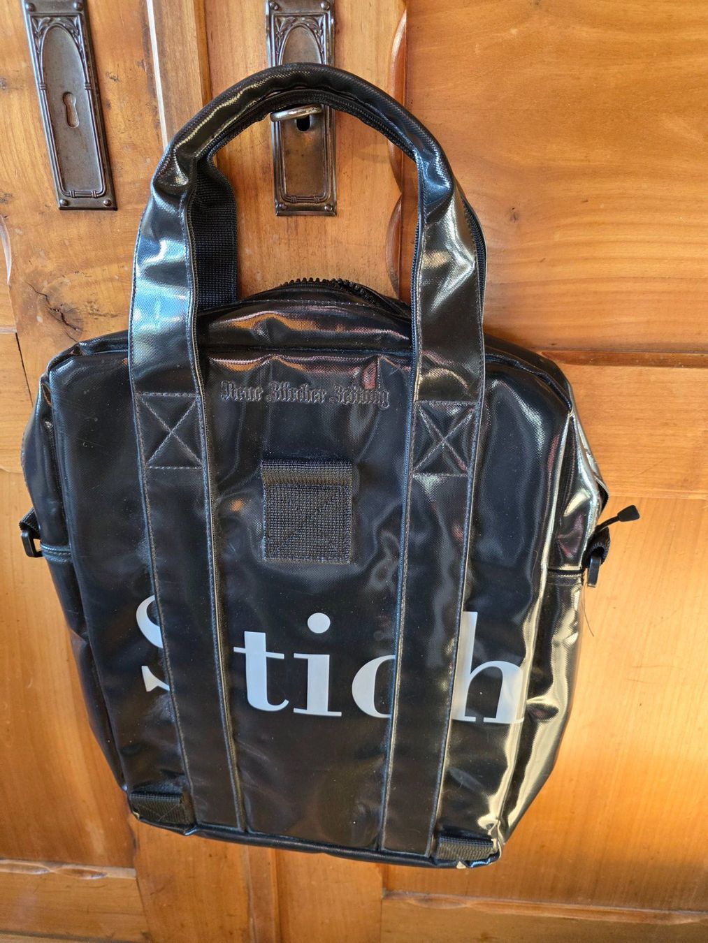Borse: Tasche NZZ Umhängetasche Laptop Tasche Rucksack – Usato da Walterswil BE venduto da Lonitti 1