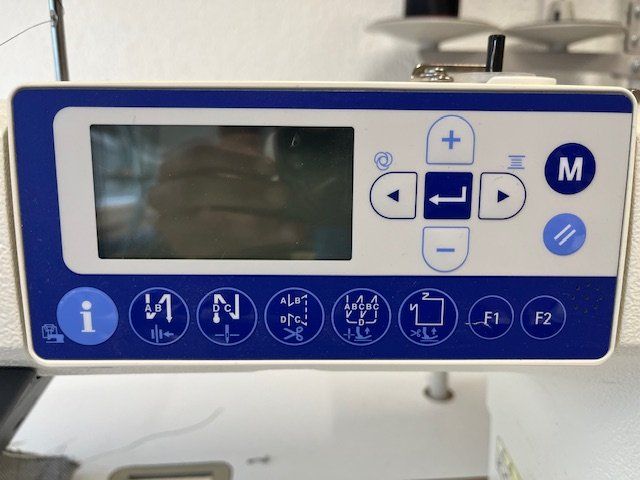 Juki Macchine da cucire: Juki Industrienähmaschine DDL- 8000A – Usato da Zürich venduto da moebelzuerich 4