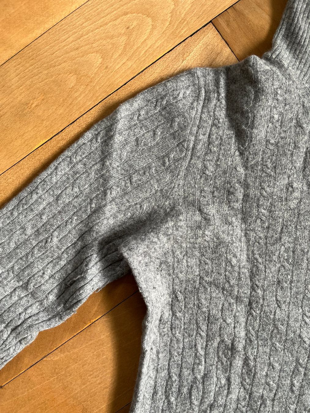 Maglioni & Felpe: Cashmere Rollkragenpullover Grau Gr. S – Usato da Luzern venduto da fidschen 1