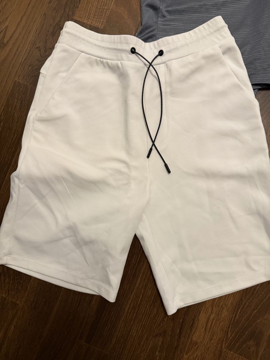 Lots de vêtements: Trendige Shorts – D'occasion à Grenchen par Sephirot14 3