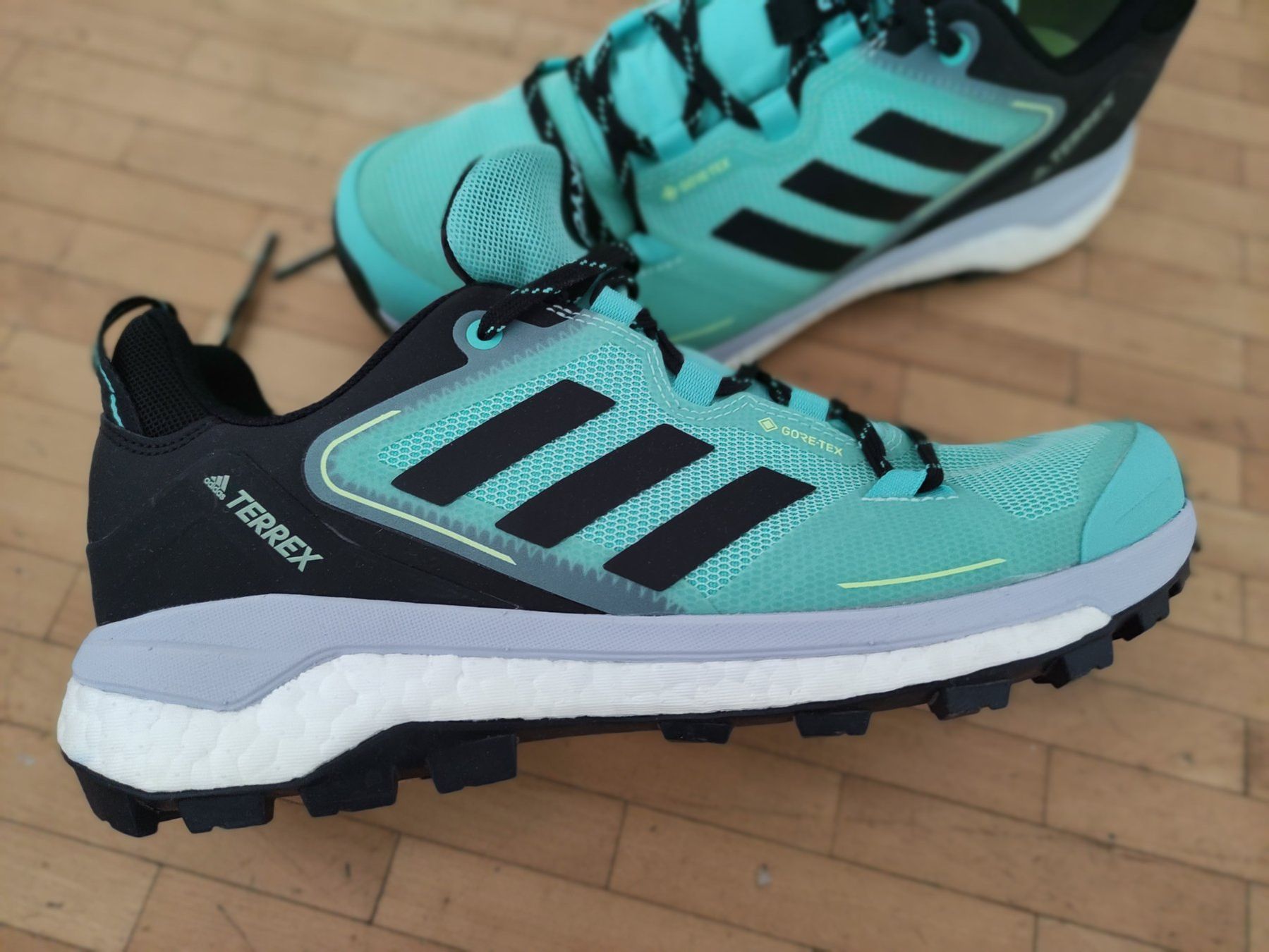 Scarpe da uomo: Neu goretex Wanderschuhe gr 42 Adidas – Nuovo e nell'imballaggio originale da Dagmersellen venduto da L.Ga. 1