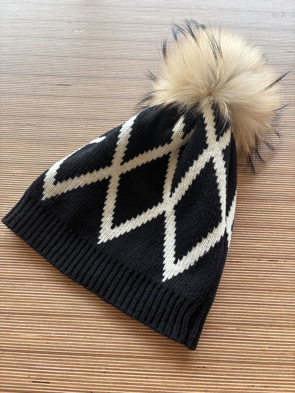 Max Mara Hüte, Mützen & Caps: Beanie von Max Mara Weekend – Gebraucht aus Wohlen AG von 1247_ww_shopping