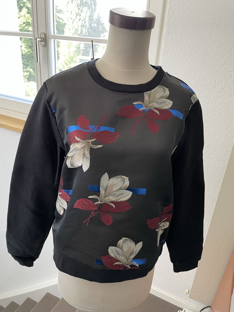 Sportmax Maglioni & Felpe: Sport Max Code Blumenpullover, Grösse S, Top Zustand, – Usato da Basel venduto da frf