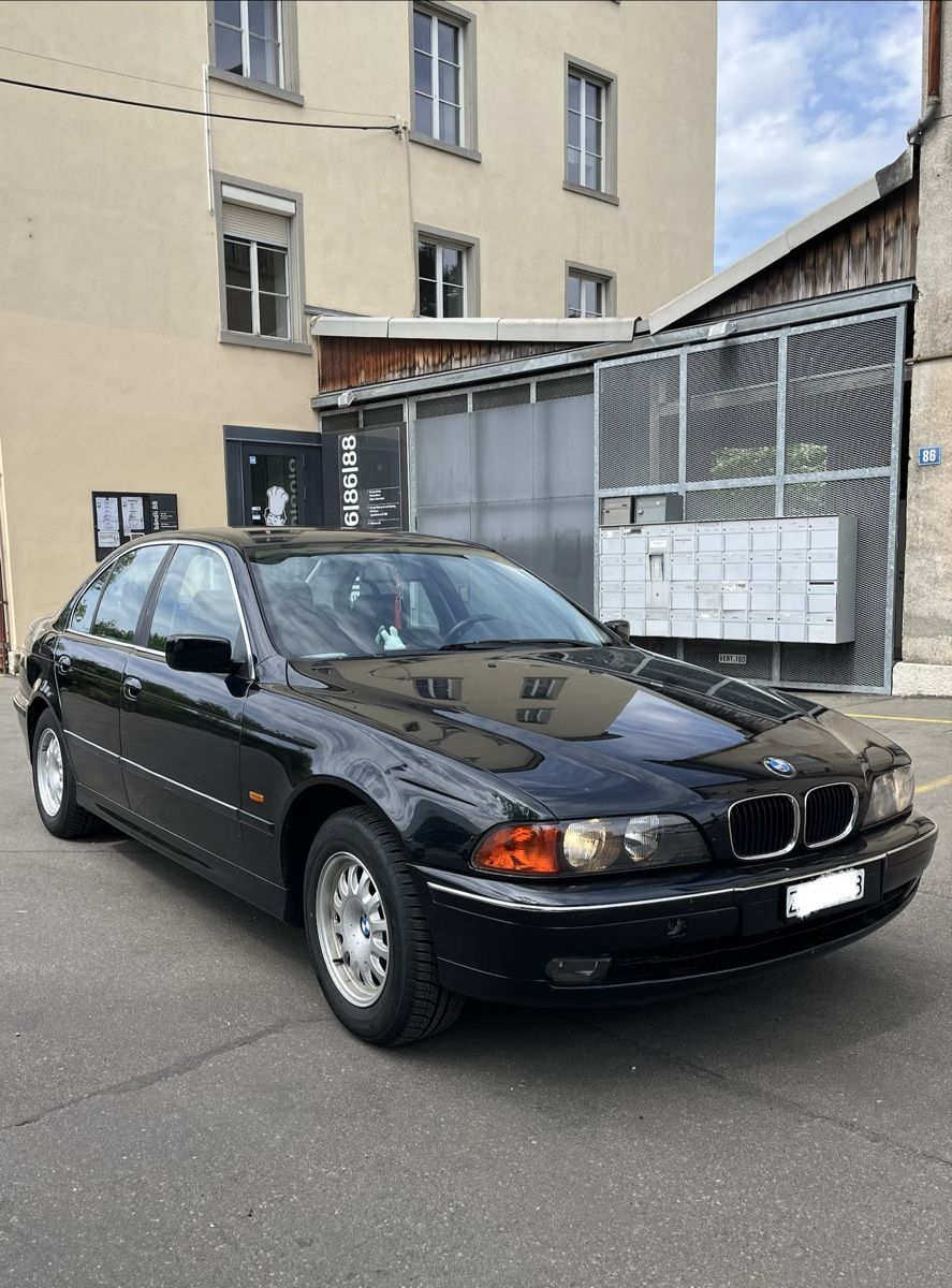 BMW Autos: BMW 528i AB SERVICE – D'occasion à Zürich par rxb_cdf5
