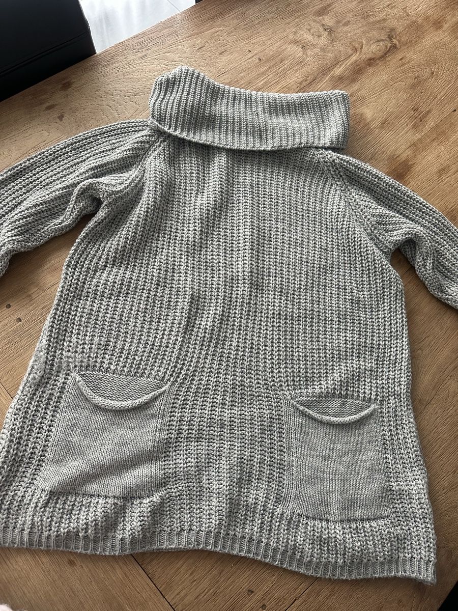 Pulls & Sweat-shirts: Kuscheliger Damenpullover, Grobstrick, Gr. S, grau – D'occasion à Dänikon ZH par Annikaberg 1