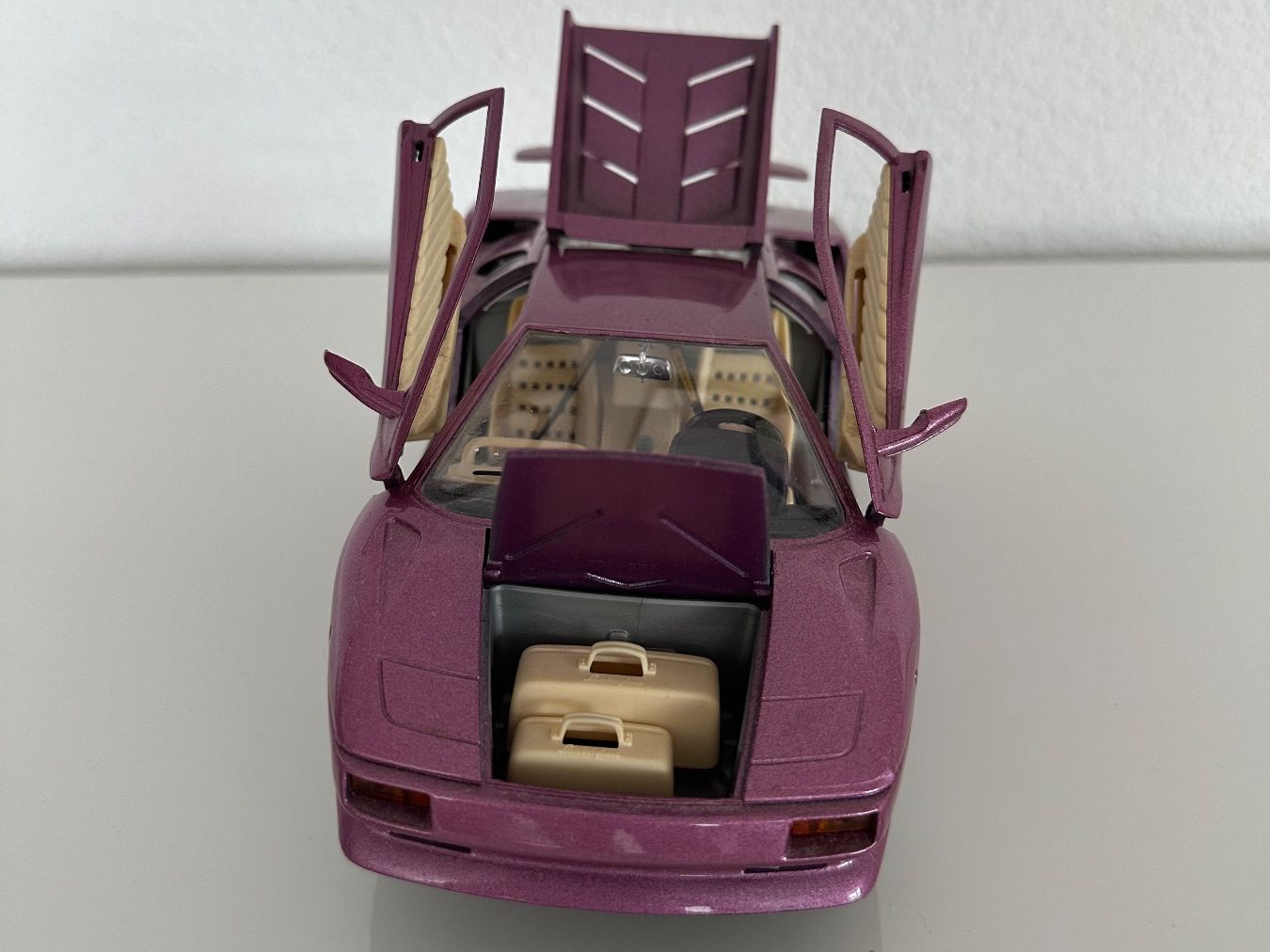 Bburago Modellautos: Lamborghini Diablo 1:18 Bburago mit Sockel – Gebraucht aus Muri AG von gae_kz9y 7