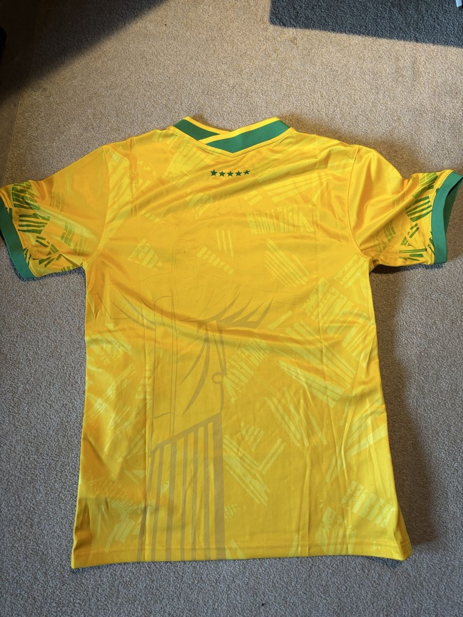 Nike Maillots de corps & Pantalons: Brasilien Trikot – D'occasion à Davos Wolfgang par Nitastiffi 2
