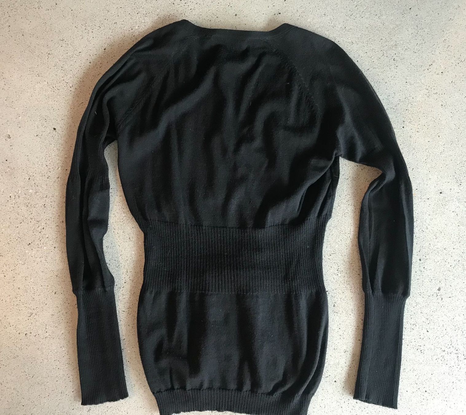 Maglioni & Felpe: Pullover, Schwarz, L – Usato da Richterswil venduto da Solemare47Nicole 3