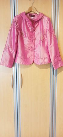 Elegante Damenjacke zart-rosé, Gr. M/L, bestickt, in Seide