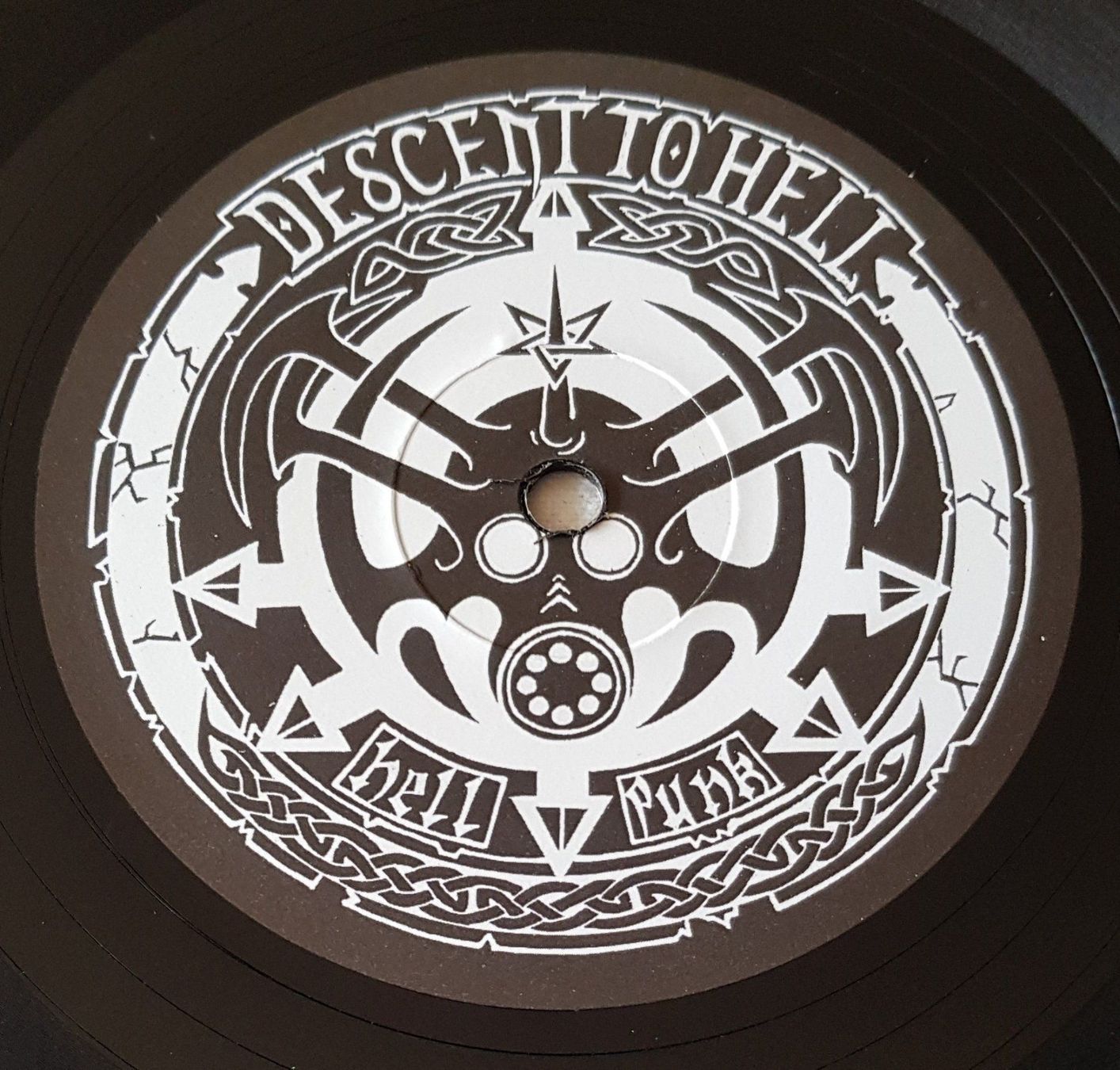 Dischi in vinile: Descent To Hell - Our Cross To Bear - LP - 2010  First Press – Nuovo (secondo la descrizione) da Uster venduto da Zardodel 4