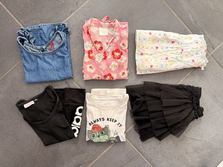 Sommer Kleiderpaket Mädchen 4 Shirts & 2 Röcke 2-3 Jahre