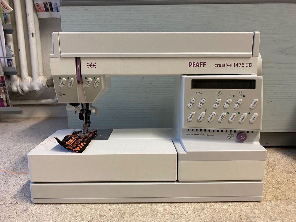 Nähmaschine Pfaff, mit IDT System, ab Service, ab 1. Fr. Kaufen auf