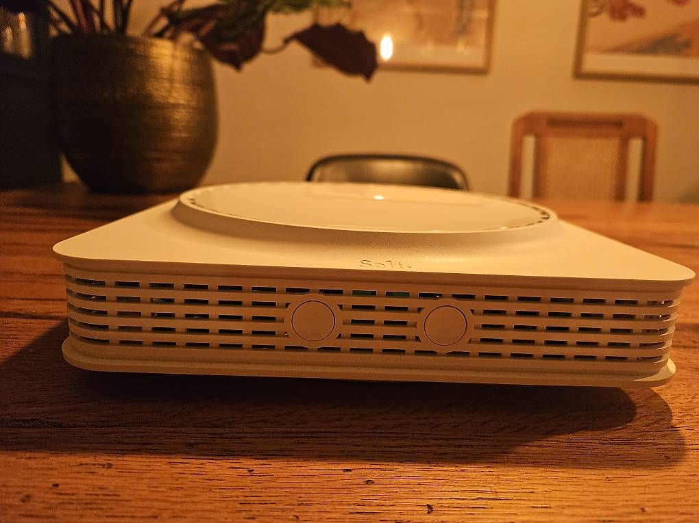 Modem & Router: Salt Fiber Box WiFi Router – Usato da Solothurn venduto da yxcvbnoah 2