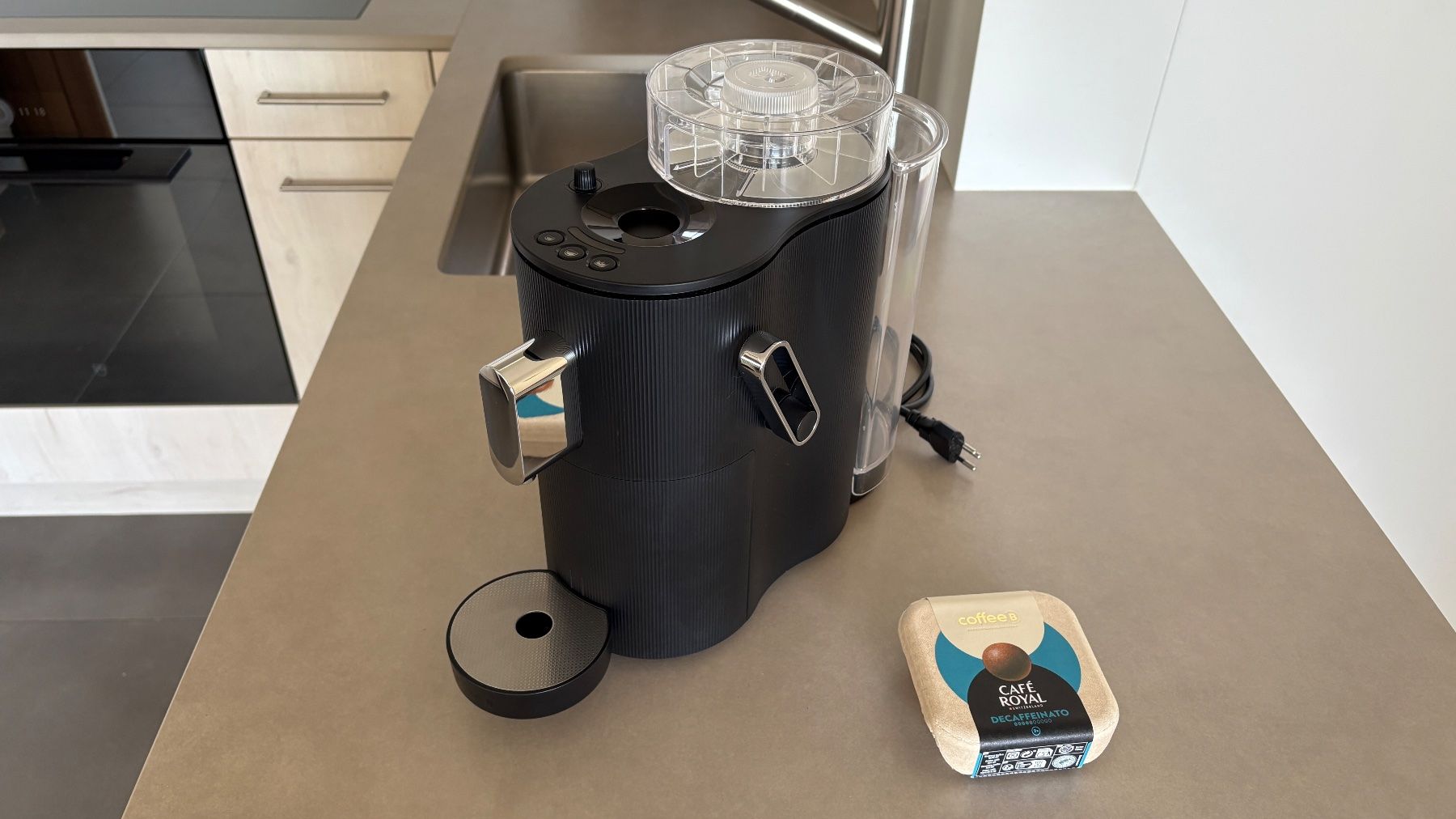 Coffee B Macchine per caffè & Macchine per espresso: CoffeeB Globe Kaffeemaschine – Usato da Hombrechtikon venduto da Aviation_and_more