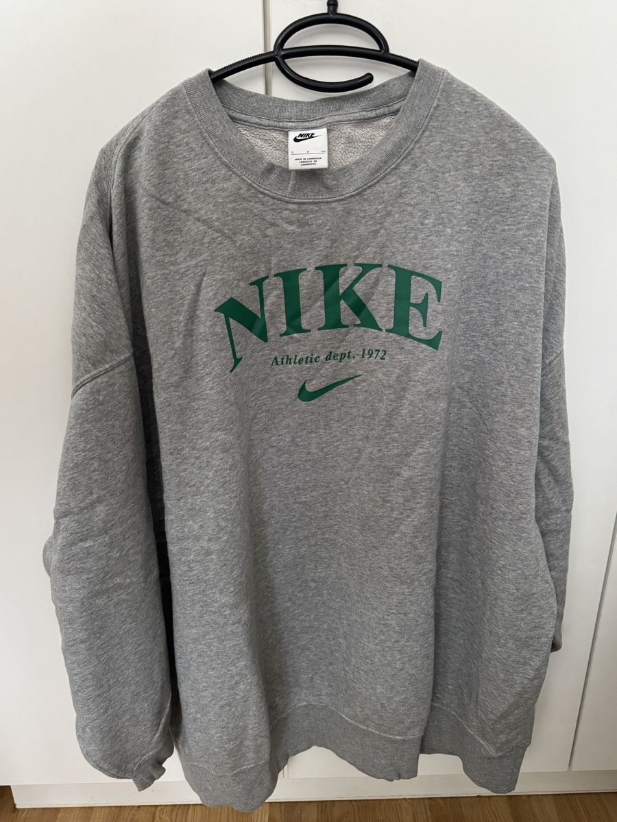 Nike Lotti di vestiti: Ensemble Nike gris – Usato da Meyrin venduto da mai_pl7s 1
