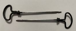 2 alte Handbohrer / Ahlen T-Griff Vintage Werkzeug