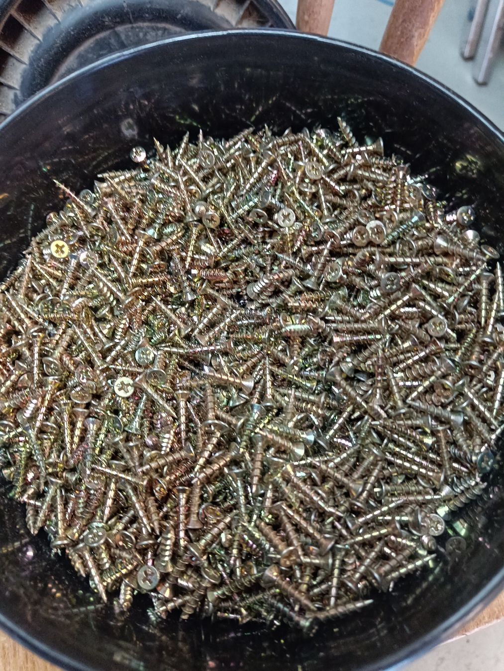 Tutti gli attrezzi: Schrauben 20 x 2,5mm – Nuovo (secondo la descrizione) da schenkon venduto da Uhi2 1