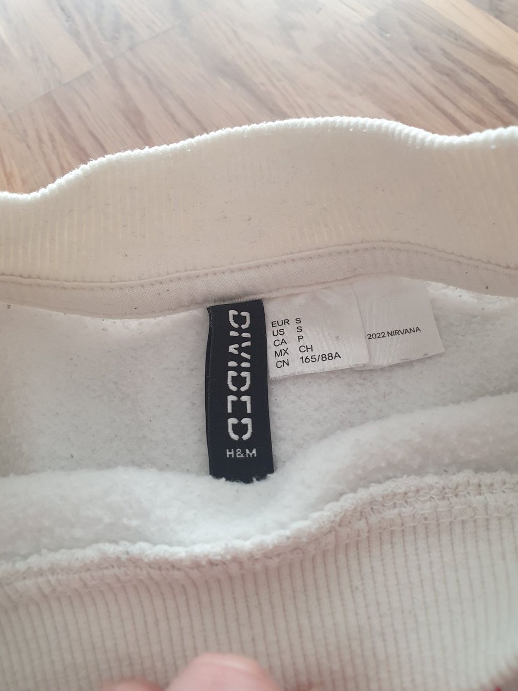 H&M Pullover & Sweatshirts: Pullover H&M Nirvana Smiley weiss Grösse S – Gebraucht aus Arth von frey1993 2