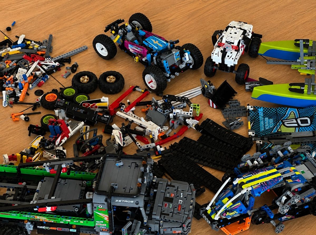 Lego Giocattoli: LEGO TECHNIC ZETROS + RC SETS + ERSATZTEILE – Usato da Randogne venduto da mag_2t9h 4