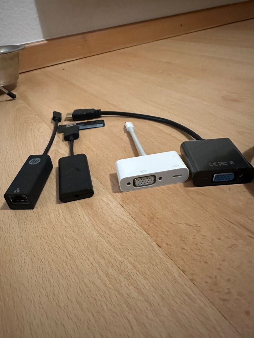 Elektronikbauteile: Computer Accessories Bundle – Devolo Powerline, Logitech Key – Gebraucht aus Riedholz von kil_xfc9 1