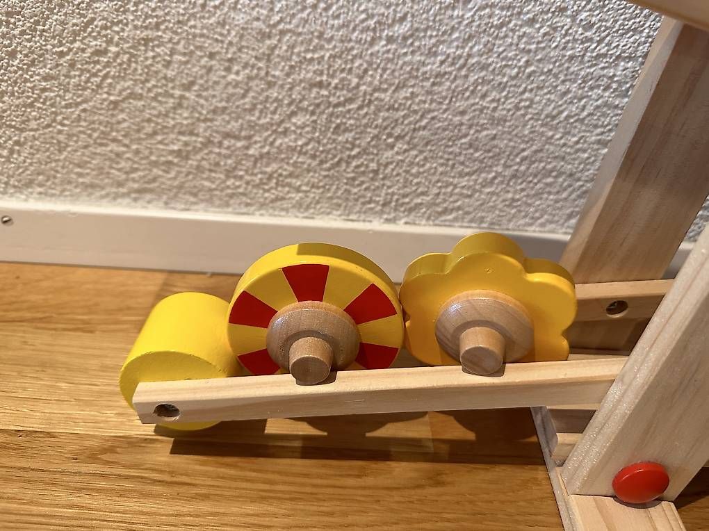 Giocattoli: Holz-Kugelbahn mit Autos und Blumen – Usato da Hindelbank venduto da kthrnsmmr 2