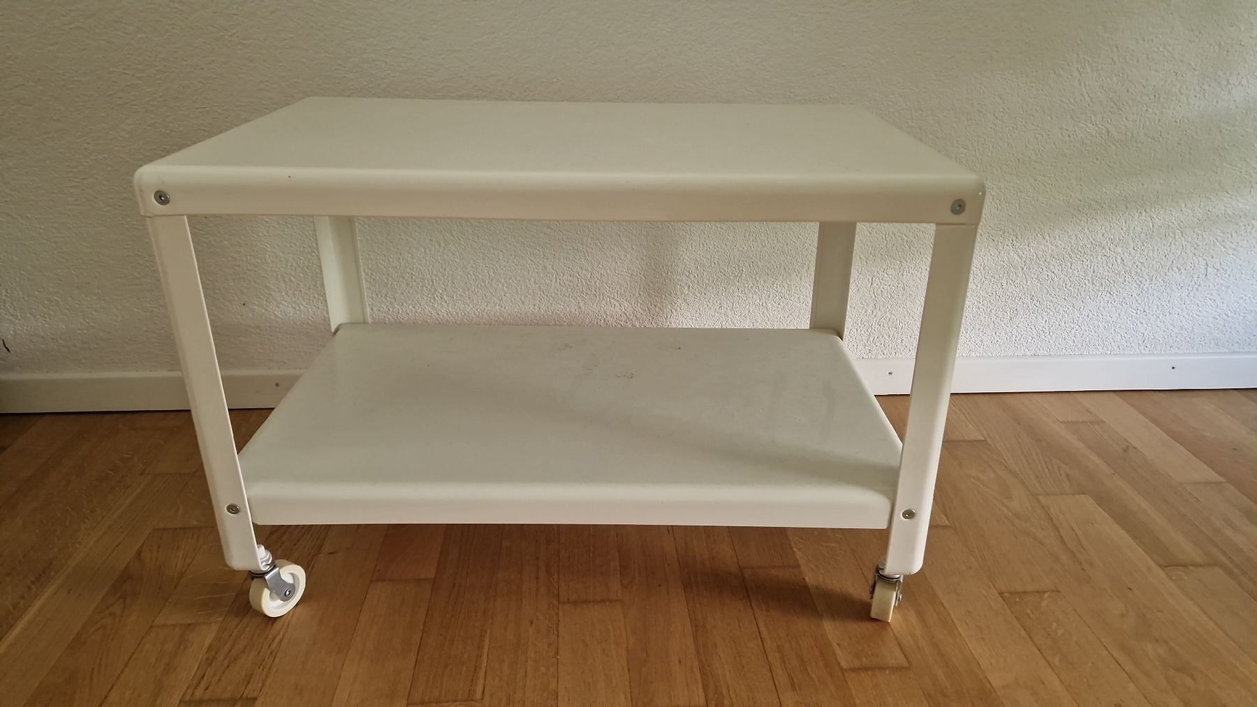 Valises & Sacs: Beistellwagen weiss mit Rollen  – D'occasion à Stadel par Smile_crying