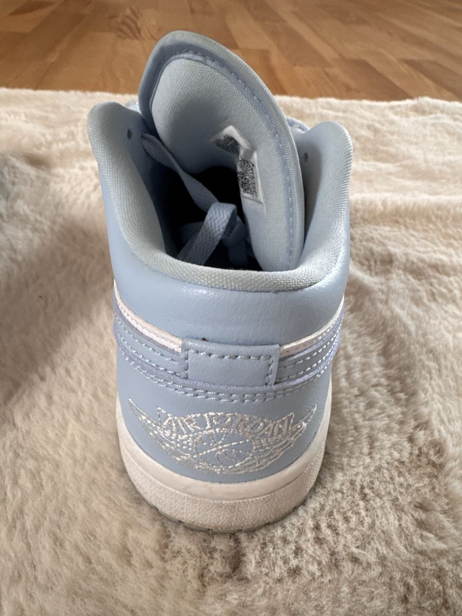 Jordan Scarpe da donna: Nike Air Jordan 1 White Ice Blue – Usato da Netstal venduto da Djukaxgajic01 5