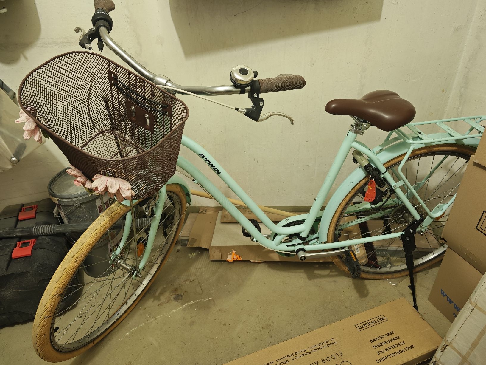 thule fahrradanhänger ständer im weg Chariot Fahrradträger mit Nylongurte – MountLoop Farbe:BALTIC SEA/UMBRA Fahrradanhänger – Wikipedia NOS VELOS