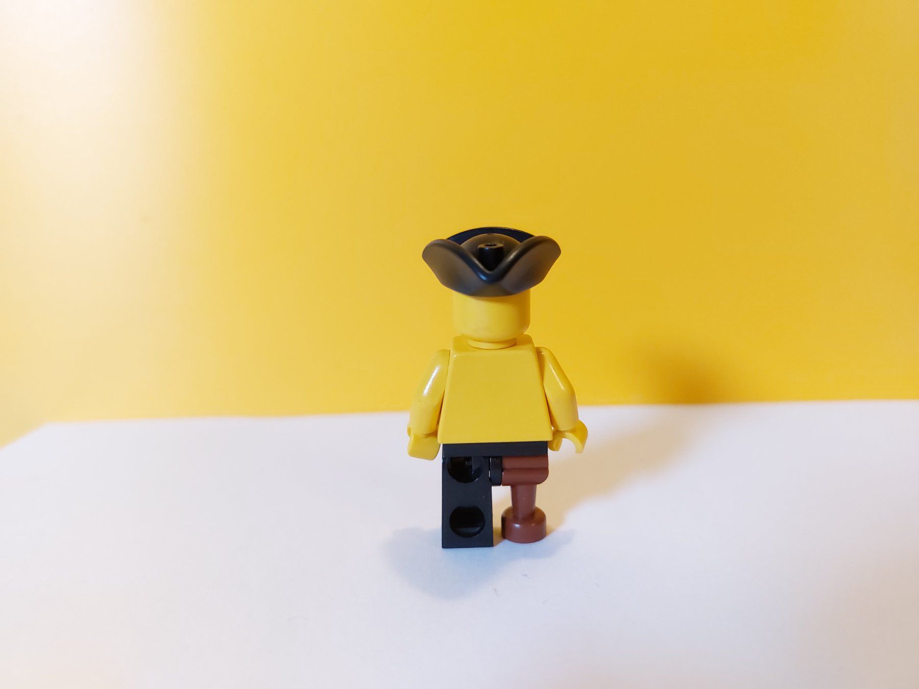 Lego Kit di costruzioni: Lego System Pirat Figur mit Holzbein pi038 – Usato da St.Gallen venduto da TinasBauundSpiel 1