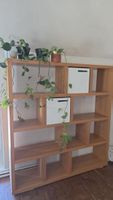 Regal aus Holz von IKEA