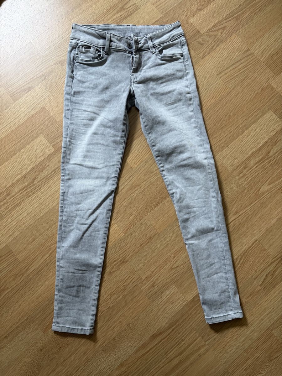 Pepe Jeans Jeans: Pepe Jeans hellgrau Gr 27/30 stretch – Usato da Schönenberg ZH venduto da Pfupfli1