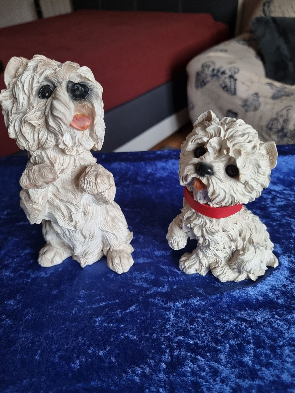 Statuette: Porzelan Hunde – Usato da Helgisried venduto da zuegli.24