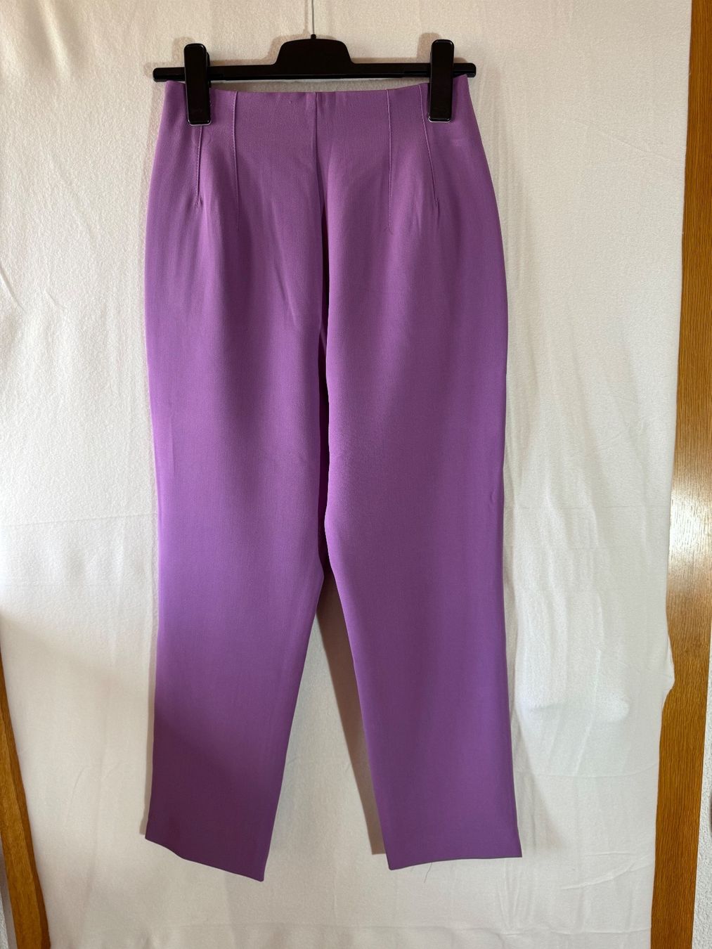 Stradivarius Pantaloni: Lila Hose von Stradivarius Gr. 36 – Usato da Grosswangen venduto da second_hand_dress 6