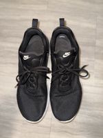 Nike Sneaker Schwarz Gr. 47.5 - Bequem und Stilvoll!