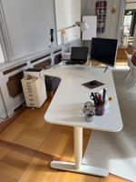 Höhenverstellbarer Schreibtisch IKEA BEKANT - super Zustand