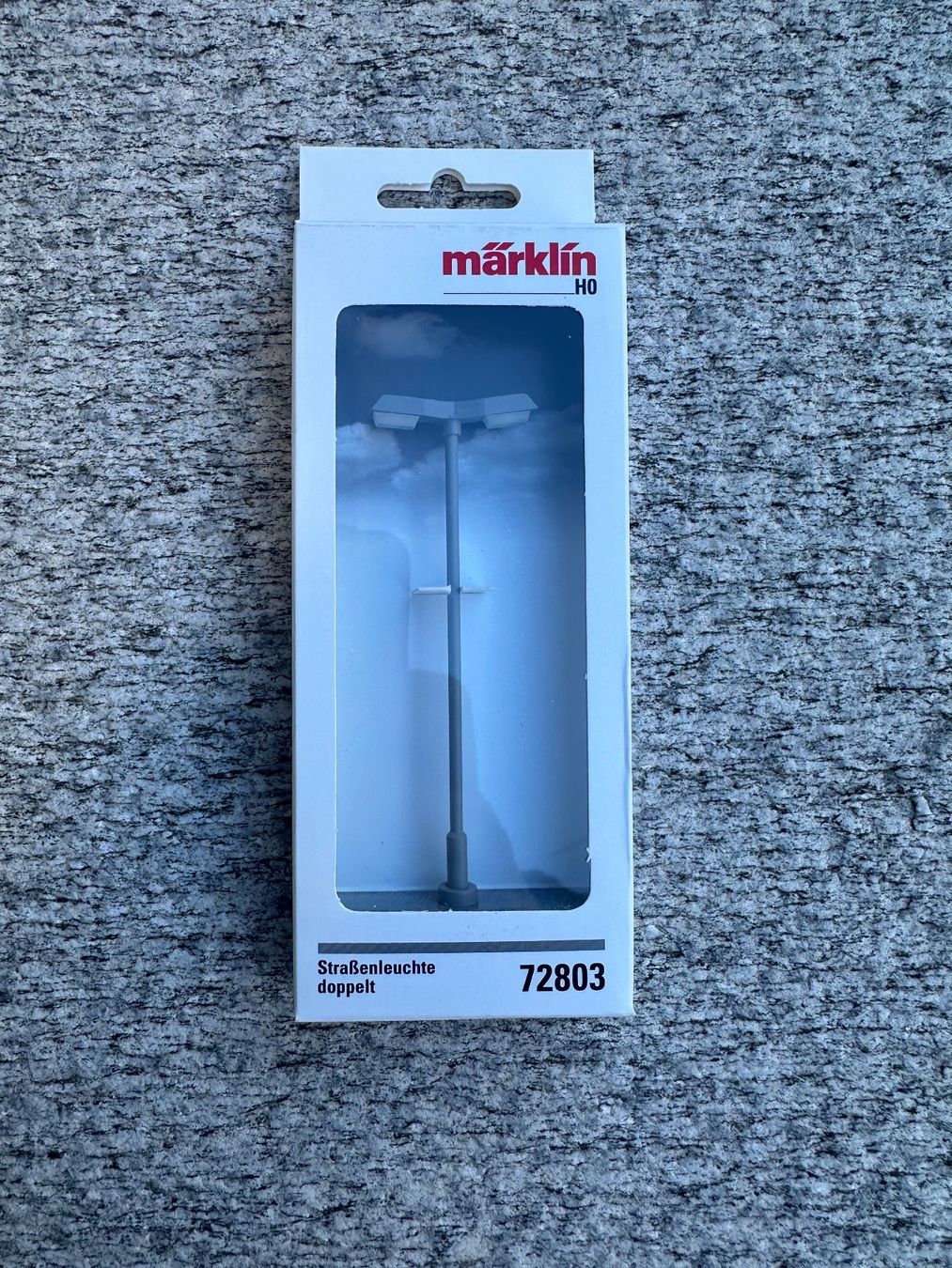 Märklin Modelleisenbahnen: Märklin 72803 Doppelt Strassenleuchte einfach – Neu und originalverpackt aus Chiasso von Carrara-Modellismo
