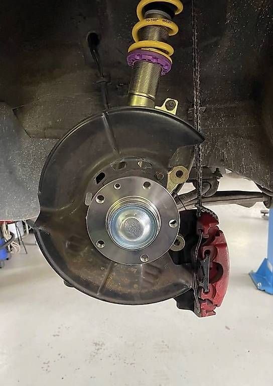 Tutti pezzi di ricambio auto: BMW E30 m3 Radlager  – Usato da Uttigen venduto da power87 1