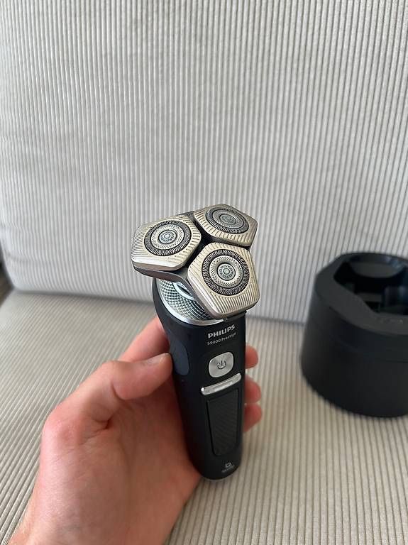 Philips Rasoi & Lamette da barba: Philips Rasierer S9000 Prestige – Usato da Buochs venduto da sch_5tpg 1