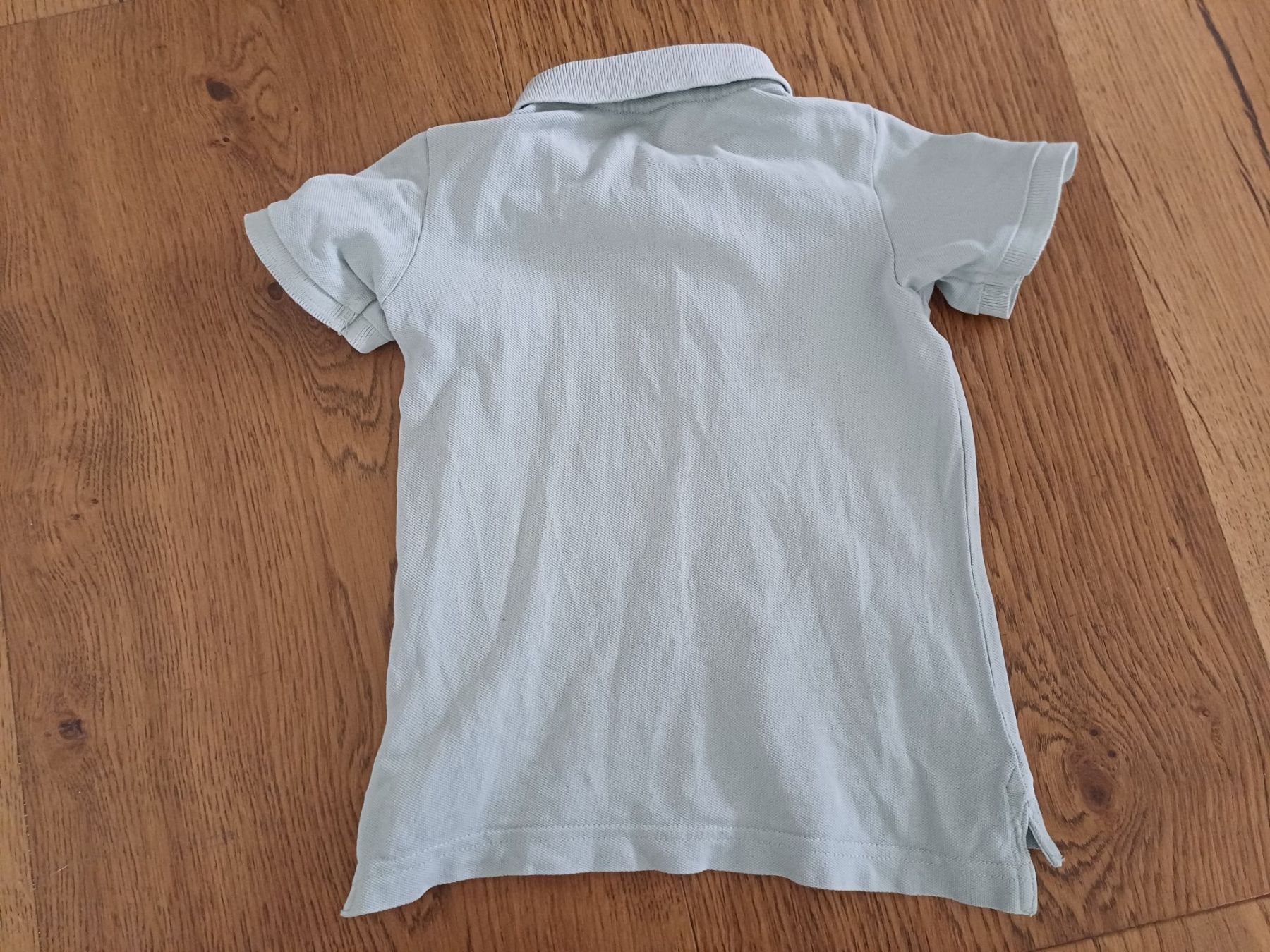 H&M Camicie, T-shirt & Polo: Süsses Polo-Shirt, hellblau, Grösse 92 – Usato da Balsthal venduto da Memphis18 1